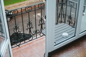 Александровский 23