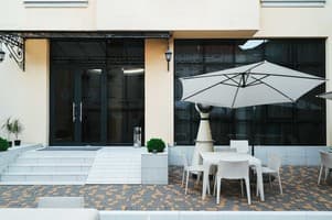 Александровский 24