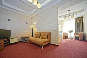Мини-отель Atrium. Апартаменты 4-местный с 1 спальней 6