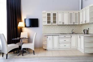 Corona Hotel&Apartments  10