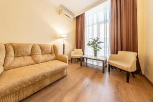 Corona Hotel&Apartments  7