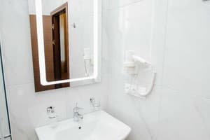 Готель Donald hotel. Суперіор двомісний  6