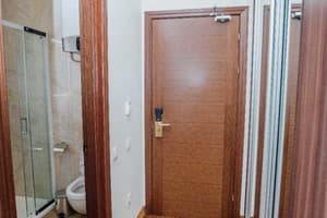 Готель Donald hotel. Суперіор двомісний  7