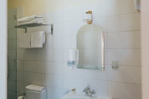 Geneva Park Hotel 18