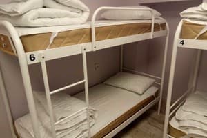 Хостел Hostel Dvor. Место в женском 6-местном номере комната 4 2