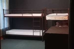 Хостел Kosher Hostel. Місце у загальному 6-місному номері  1