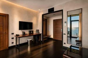 Отель M1 Club Hotel. Полулюкс двухместный с видом на море 6