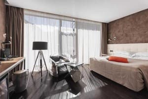 Отель M1 Club Hotel. Стандарт одноместный с видом на парк 7
