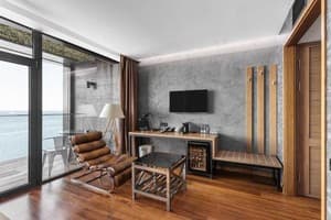 Отель M1 Club Hotel. Улучшенный одноместный c видом на море 8