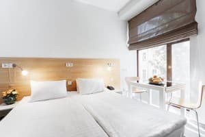 Orange Hotel 1