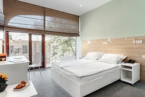 Orange Hotel 4