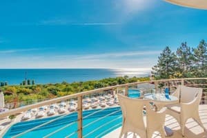 Отель Panorama De Luxe. Люкс двухместный с ванной, балконом и видом на море. 5