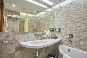 Спа-отель Resort & Spa Hotel NEMO. Стандарт двухместный с терассой, боковой вид на море 5