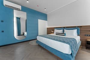 Готельно-ресторанний комплекс Spatium Medical & Wellness Hotel. Люкс 4-місний Suite Collection 1