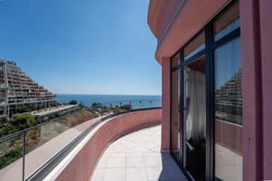 Готельно-ресторанний комплекс Spatium Medical & Wellness Hotel. Люкс 4-місний Penthouse Collection:«Pink Panther» 28