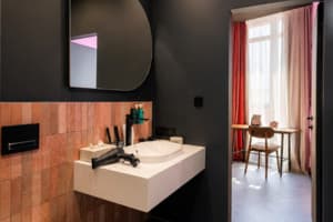 Готельно-ресторанний комплекс Spatium Medical & Wellness Hotel. Люкс 4-місний Penthouse Collection:«Pink Panther» 22