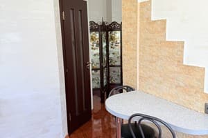 Светлые апартаменты 8