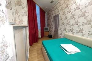 Отель Зирка. Люкс 4-местный двухкомнатный номер 1